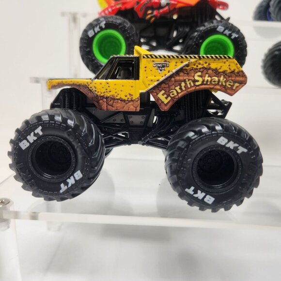Lot of (6) Monster Jam Monster Trucks 1/64 (m) - Picture 7 of 8